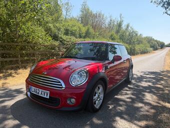 MINI Hatch Hatchback 1.6 One Auto Euro 5 3dr