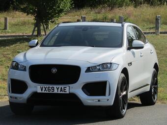 Jaguar F-PACE SUV 2.0 P250i Chequered Flag Auto AWD Euro 6 (s/s) 5dr