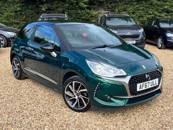 DS AUTOMOBILES DS 3 Hatchback 1.2 PureTech Connected Chic Euro 6 (s/s) 3dr