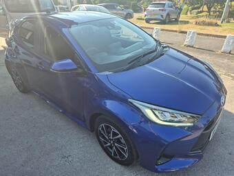 Toyota Yaris Hatchback 1.5 VVT-h Design E-CVT Euro 6 (s/s) 5dr