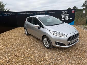 Ford Fiesta Hatchback 1.0T EcoBoost Titanium Euro 6 (s/s) 5dr