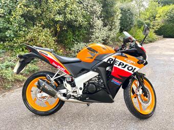 Used Honda Cbr125r Commuter 125 R in Hook, Hampshire | Platinum Motorcycles