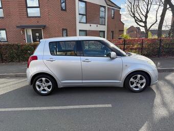 Suzuki Swift 1.5 GLX 5dr