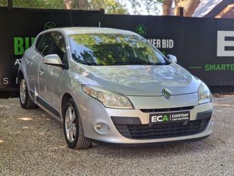 Renault MEGANE 1.6 16V Dynamique TomTom Euro 5 5dr