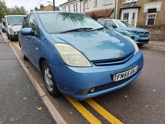 Toyota Prius 1.5 T4 CVT 5dr