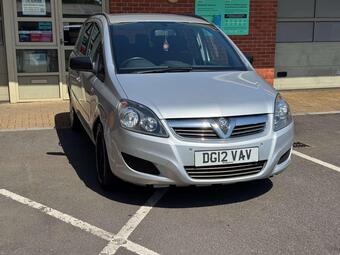 Vauxhall Zafira 1.7 CDTi ecoFLEX Exclusiv Euro 5 5dr (SNav)