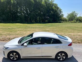 Hyundai IONIQ 28kWh Premium Auto 5dr