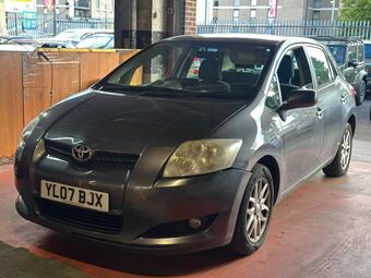 Toyota Auris 1.6 VVT-i TR 5dr