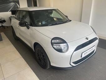 MINI Electric Cooper E 40.7kWh Monochrome Auto 3dr