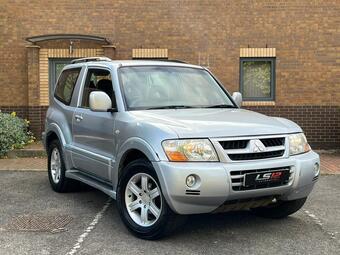 Mitsubishi Shogun 3.2 DI-D Warrior 3dr