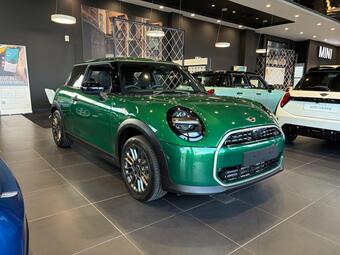 MINI Cooper 1.5C Exclusive Steptronic Euro 6 (s/s) 3dr