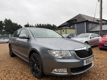 Skoda Superb 2.0 TDI Elegance Euro 5 5dr