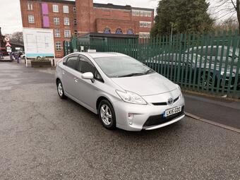 Toyota Prius 1.8 VVT-h T4 Hatchback 5dr Petrol Hybrid CVT Euro 5 (s/s) (136 ps)