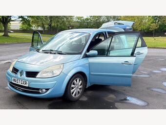 Renault Scenic 1.6 VVT Dynamique 5dr