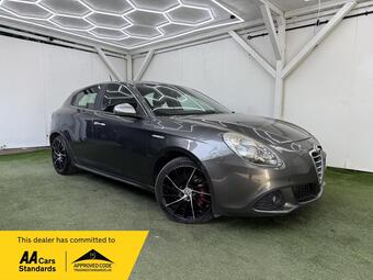 Alfa Romeo Giulietta 2.0 JTDM-2 Sportiva Euro 5 (s/s) 5dr
