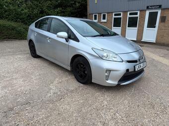Toyota Prius 1.8 VVT-h T Spirit Hatchback 5dr Petrol Hybrid CVT Euro 5 (s/s) (136 ps)