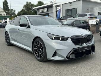 BMW M5 4.4 22.1kWh Steptronic xDrive Euro 6 (s/s) 4dr