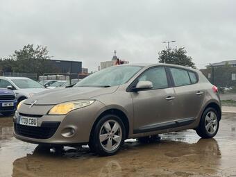 Renault Megane 1.6 16V Dynamique Euro 5 5dr