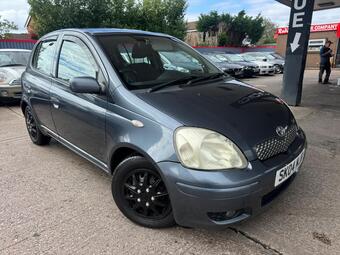 Toyota Yaris 1.0 VVT-i Blue 5dr