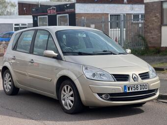 Renault Scenic 1.5 dCi Dynamique 5dr