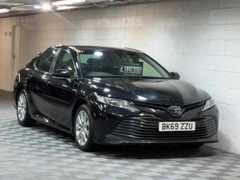 Toyota Camry 2.5 VVT-h Design CVT Euro 6 (s/s) 4dr