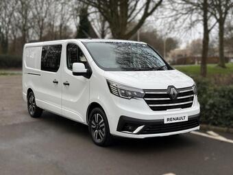 Renault Trafic 2.0 dCi Blue LL30 Extra Sport Crew Van L2 H1 Euro 6 (s/s) 6dr