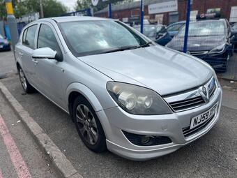 Vauxhall Astra 1.4i 16v Active 5dr