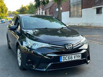Toyota Avensis 1.6 D-4D Active Euro 6 (s/s) 4dr