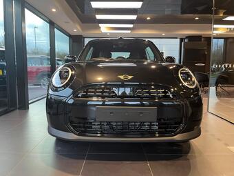 MINI Cooper Convertible 2.0C Classic Steptronic Euro 6 (s/s) 2dr
