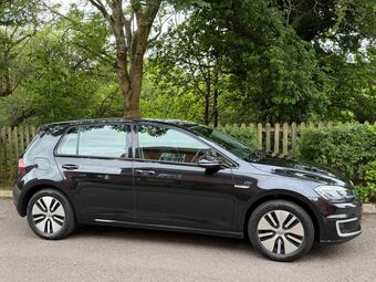 Volkswagen e-Golf 35.8kWh e-Golf Auto 5dr