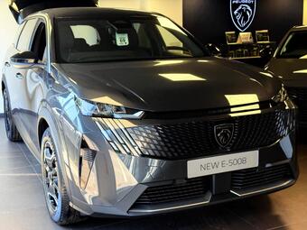 Peugeot E-5008 73kWh Allure Auto 5dr