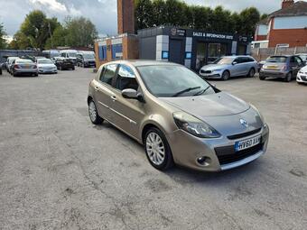 Renault Clio 1.2 TCe Dynamique TomTom Euro 5 5dr