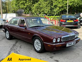 Jaguar XJ 4.0 Sovereign LWB Saloon 4dr