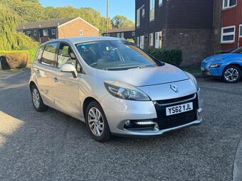 Renault Scenic 1.5 dCi Dynamique TomTom Euro 5 (s/s) 5dr