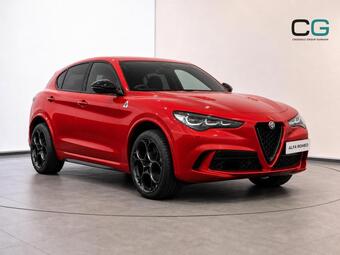 Alfa Romeo Stelvio 2.0T Intensa Auto Q4 AWD Euro 6 (s/s) 5dr