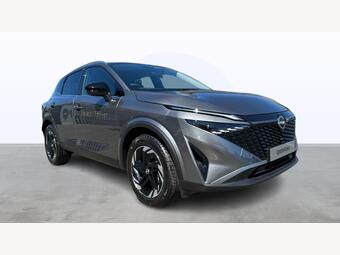 Nissan QASHQAI 1.3 DiG-T MH N-Connecta [Glass Roof] 5dr