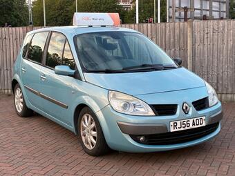 Renault Scenic 1.5 dCi Dynamique 5dr
