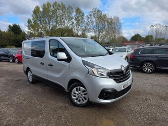 Renault Trafic 1.6 dCi ENERGY 27 Sport Nav Crew Van SWB Euro 6 (s/s) 6dr