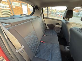 Thumbnail 11