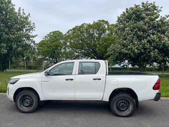 Toyota Hilux Pickup 2.4 D-4D Active Extended Cab Pickup 4WD Euro 6 (s/s) 4dr