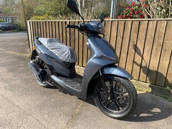 Sinnis Connect Scooter