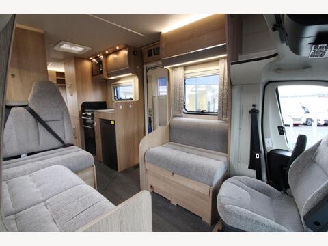 Auto-Trail Imala 736