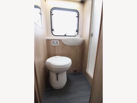 Auto-Trail Imala 736