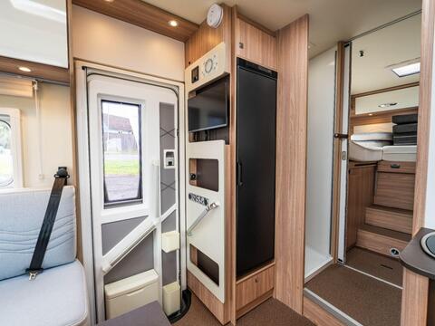 Burstner Delfin T727 Harmony Line