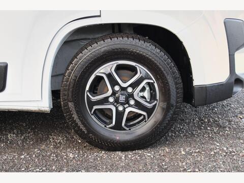 Sunlight Cliff 600 X