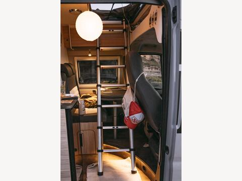 Sunlight CVE 600 RT Adventure Edition