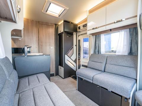 Swift Voyager 584