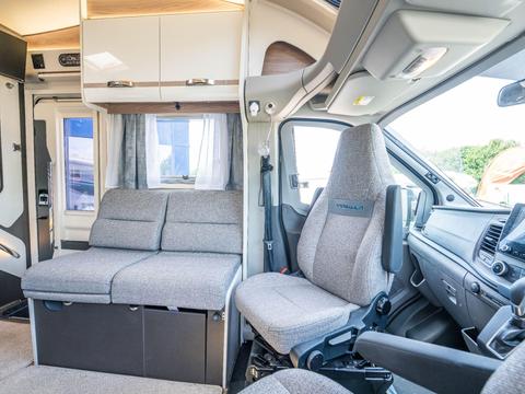 Swift Voyager 584