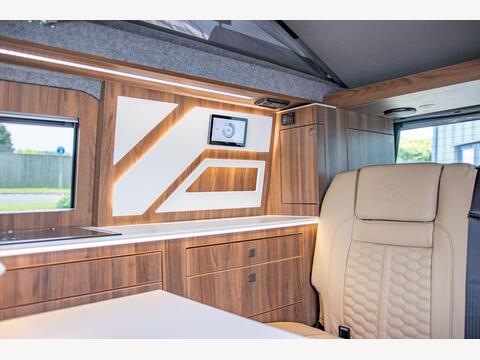 Volkswagen T7 Hillside Birchover