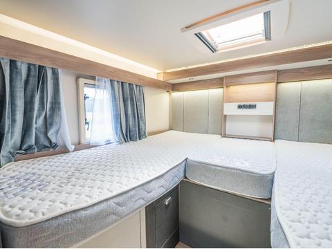Swift Voyager 584